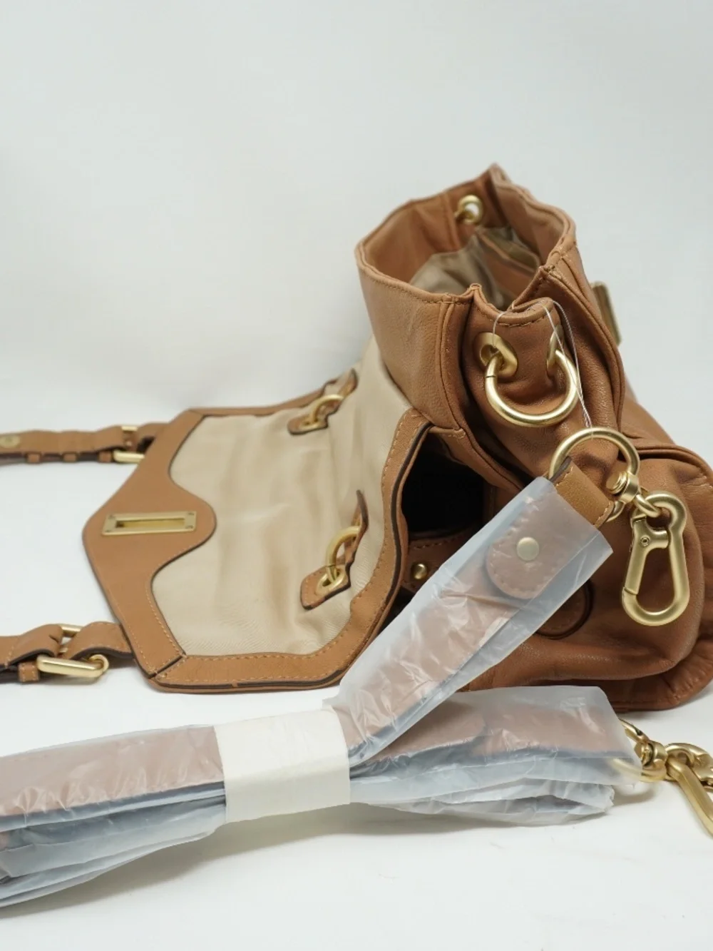 Via Neroli Handbag Tan 100% Leather Color with Gold Hardware